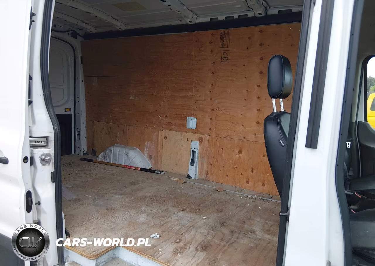 2024 Ford Transit-250 VIN:1FTBR2C86RKA07628 - 8