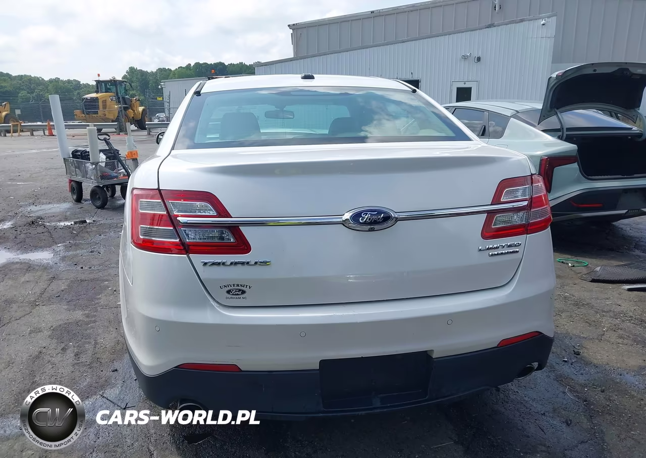 2015 Ford Taurus Limited VIN:1FAHP2F87FG103686 - 16
