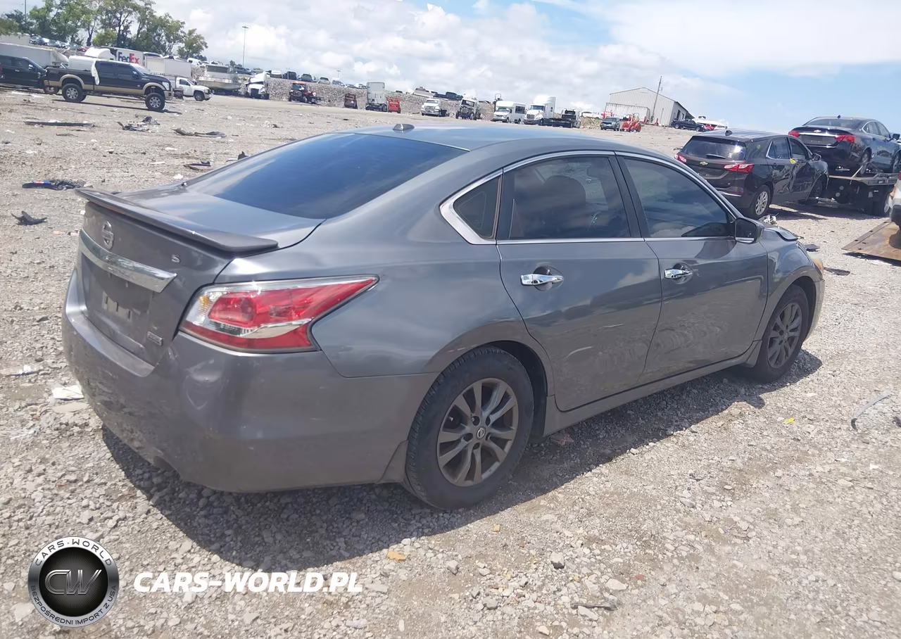 2015 Nissan Altima 2.5 S VIN:1N4AL3AP7FC481662 - 4