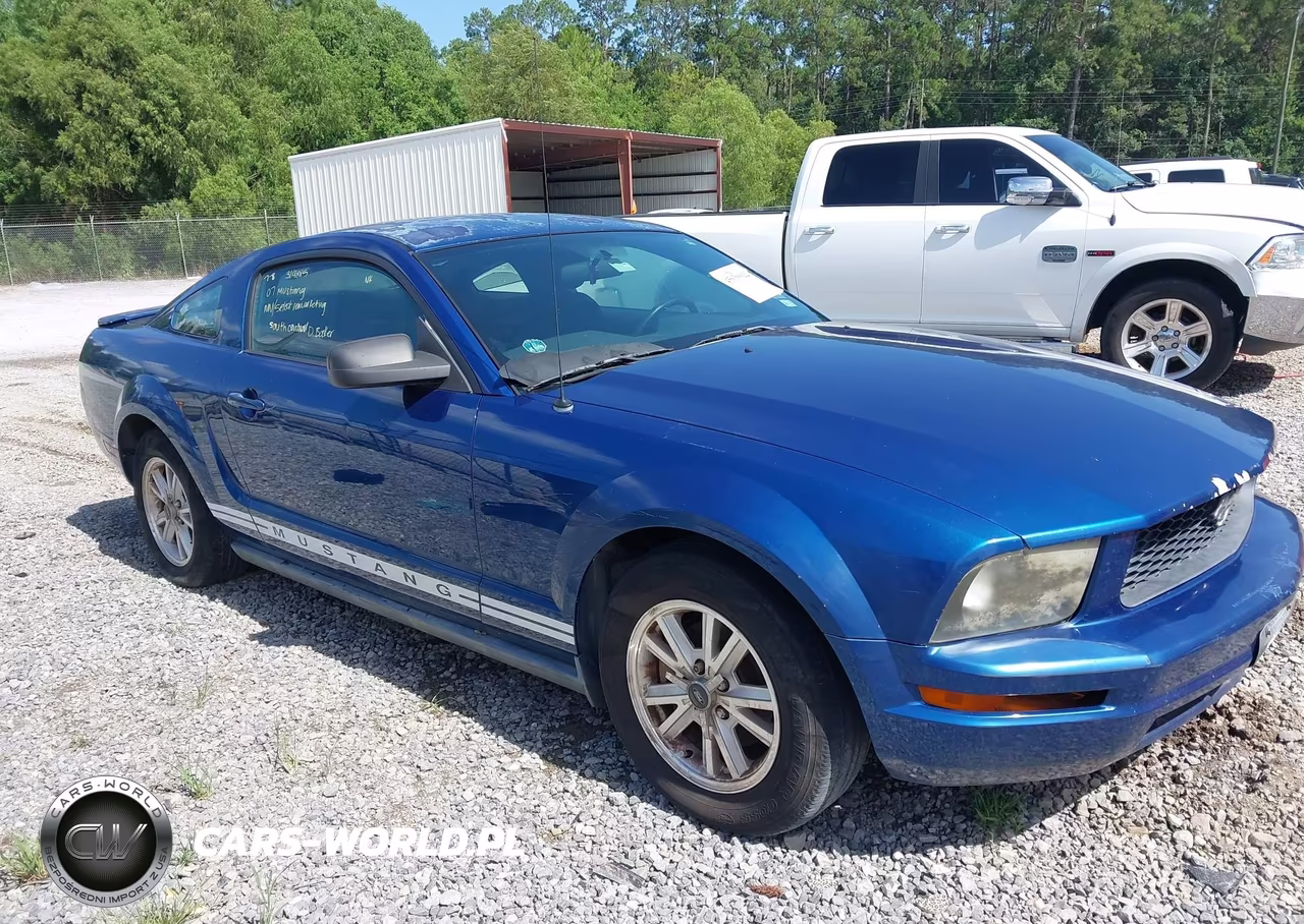 2007 Ford Mustang V6 Deluxe-V6 Premium