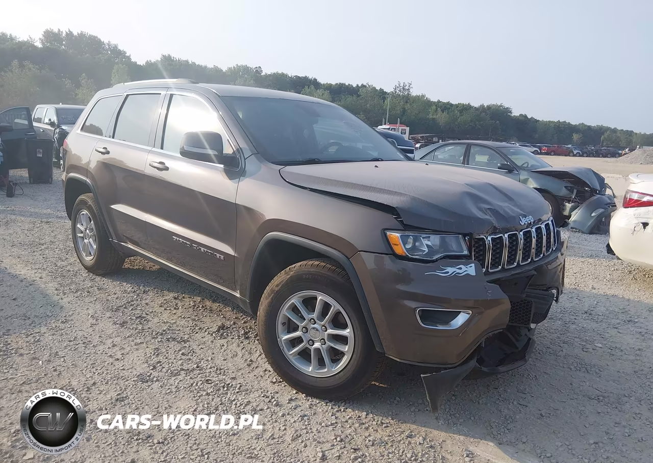 2019 Jeep Grand Cherokee Laredo E 4X2