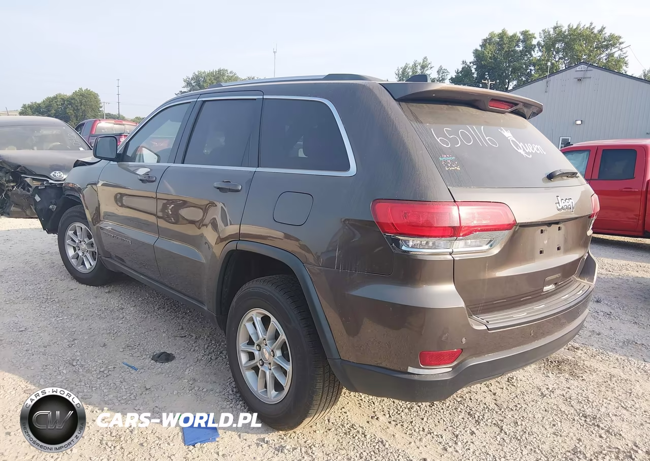 2019 Jeep Grand Cherokee Laredo E 4X2 VIN:1C4RJEAG3KC650116 - 3