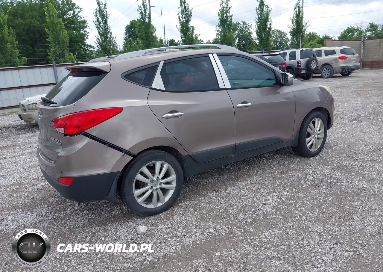 2011 Hyundai Tucson Limited VIN:KM8JU3AC4BU221742 - 4