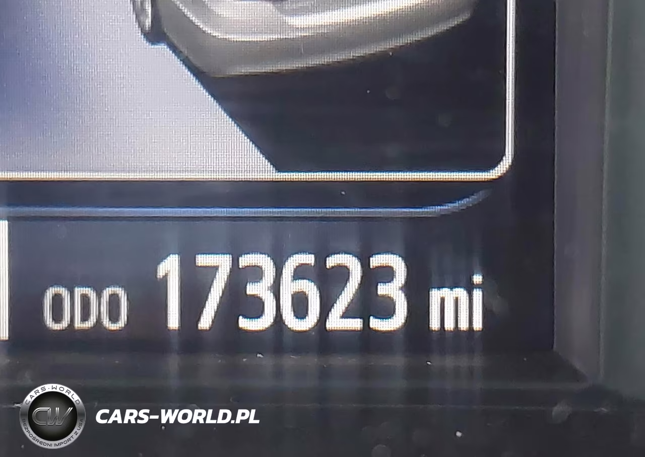 2016 Toyota Camry Se VIN:4T1BF1FK2GU266608 - 16