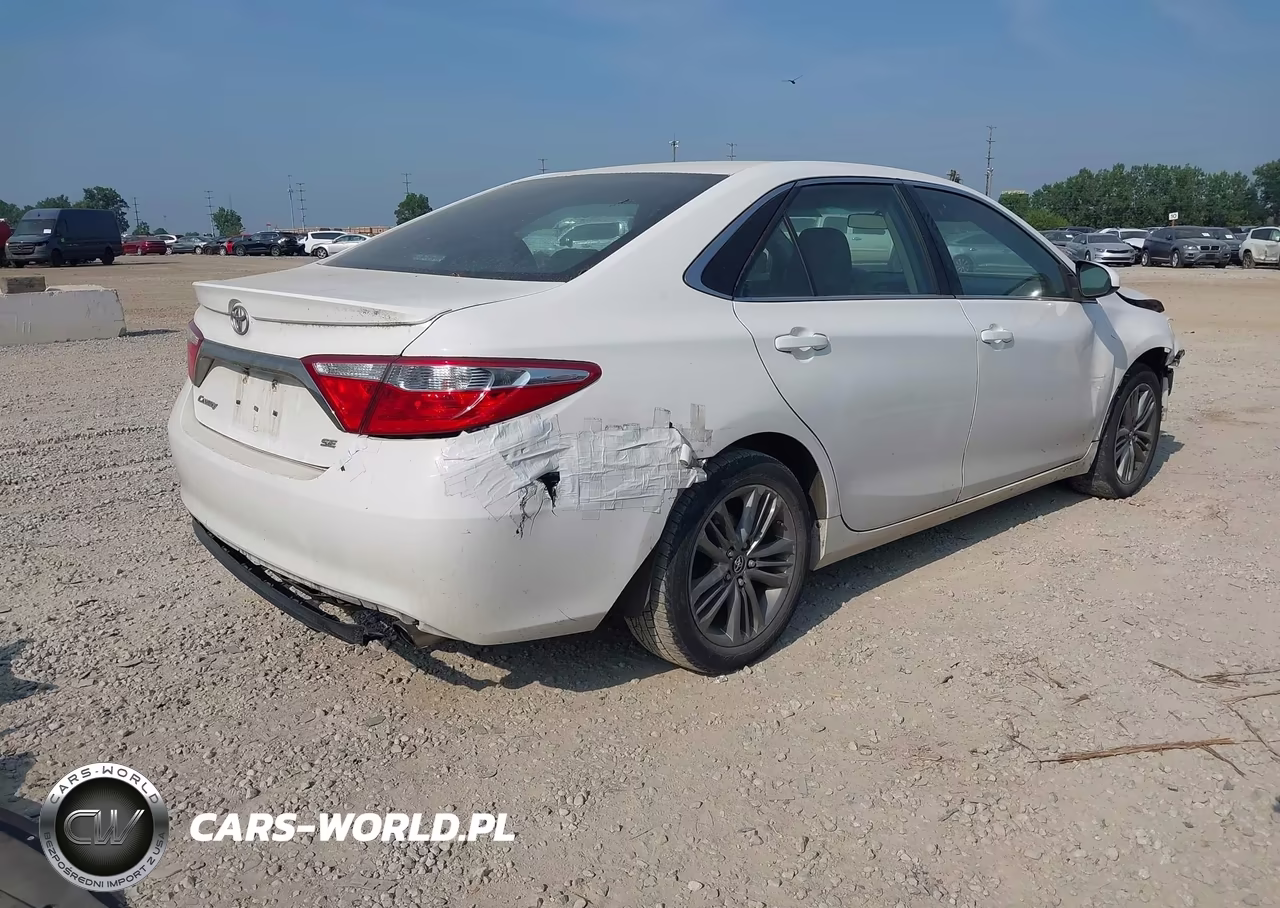 2016 Toyota Camry Se VIN:4T1BF1FK2GU266608 - 4