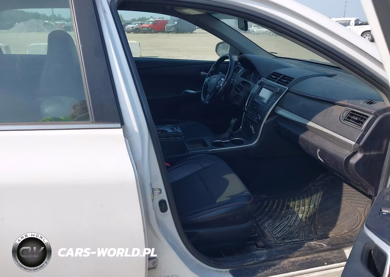 2016 Toyota Camry Se VIN:4T1BF1FK2GU266608 - 5