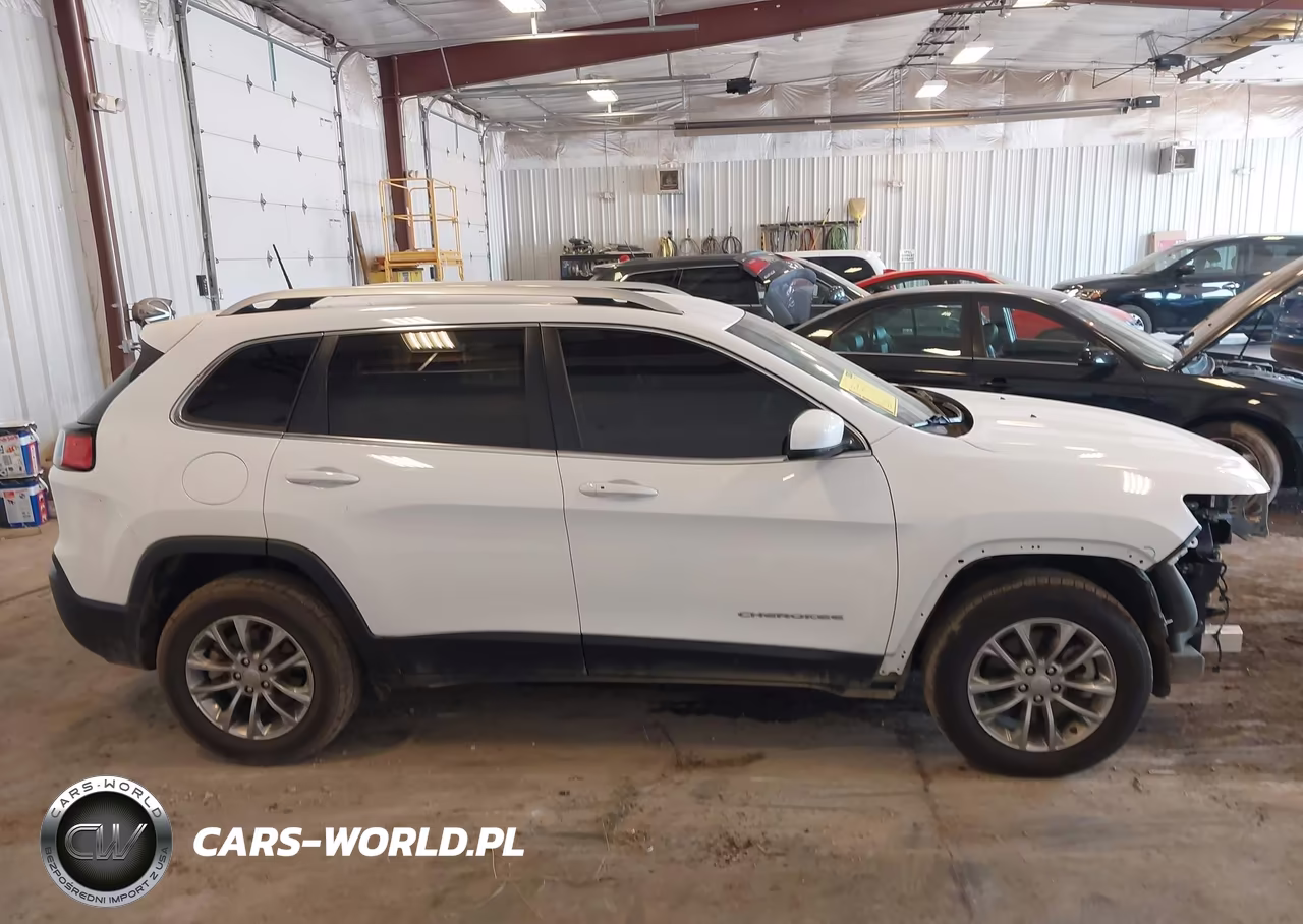 2021 Jeep Cherokee Latitude Lux 4X4 VIN:1C4PJMMX4MD100885 - 13