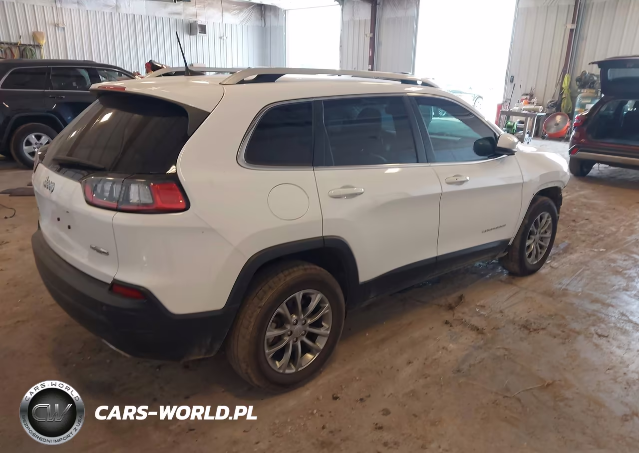 2021 Jeep Cherokee Latitude Lux 4X4 VIN:1C4PJMMX4MD100885 - 4