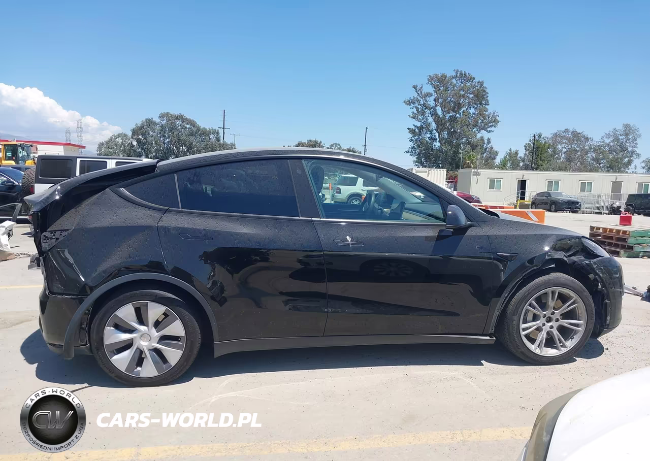 2022 Tesla Model Y Long Range Dual Motor All-Wheel Drive VIN:7SAYGDEE7NA022158 - 13