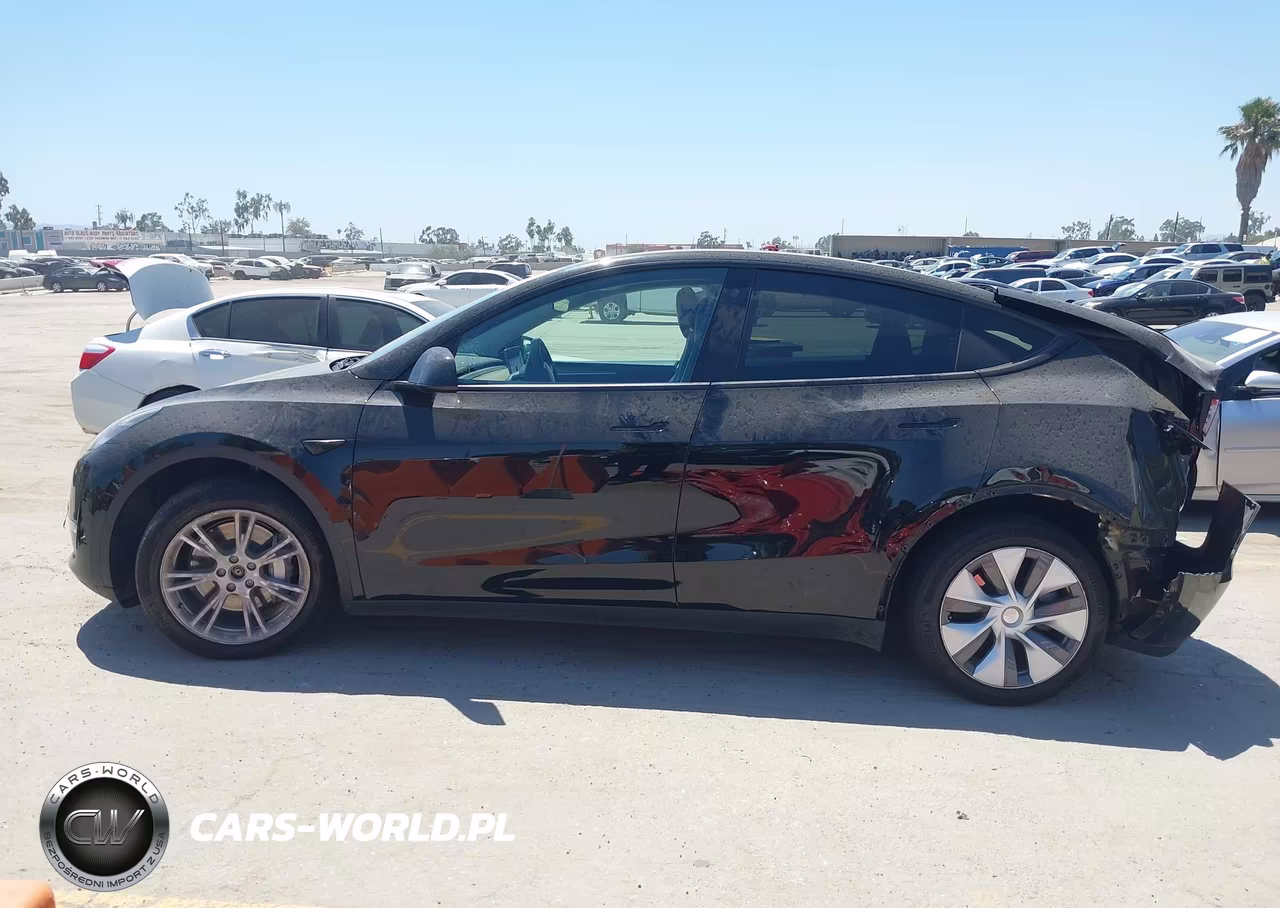 2022 Tesla Model Y Long Range Dual Motor All-Wheel Drive VIN:7SAYGDEE7NA022158 - 14