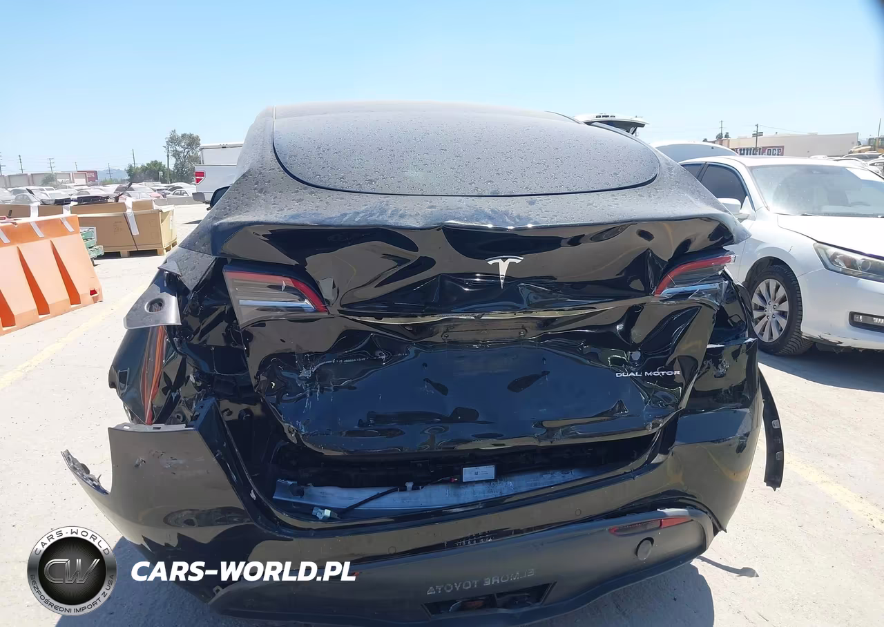 2022 Tesla Model Y Long Range Dual Motor All-Wheel Drive VIN:7SAYGDEE7NA022158 - 16
