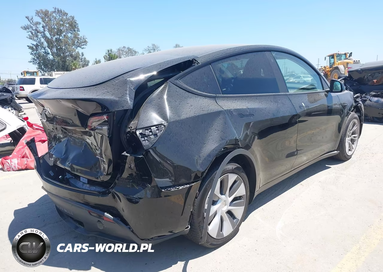 2022 Tesla Model Y Long Range Dual Motor All-Wheel Drive VIN:7SAYGDEE7NA022158 - 4