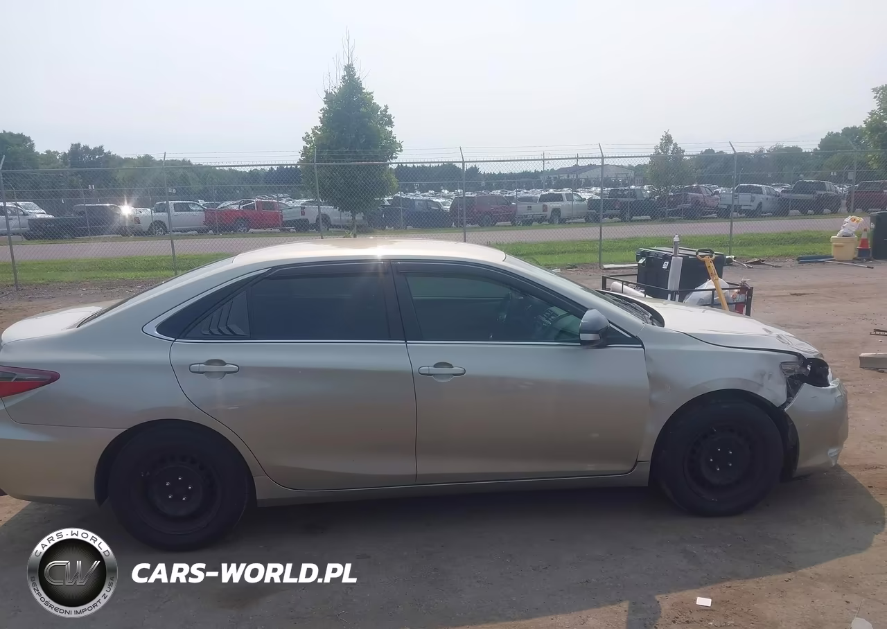 2015 Toyota Camry Le VIN:4T4BF1FK3FR480530 - 13