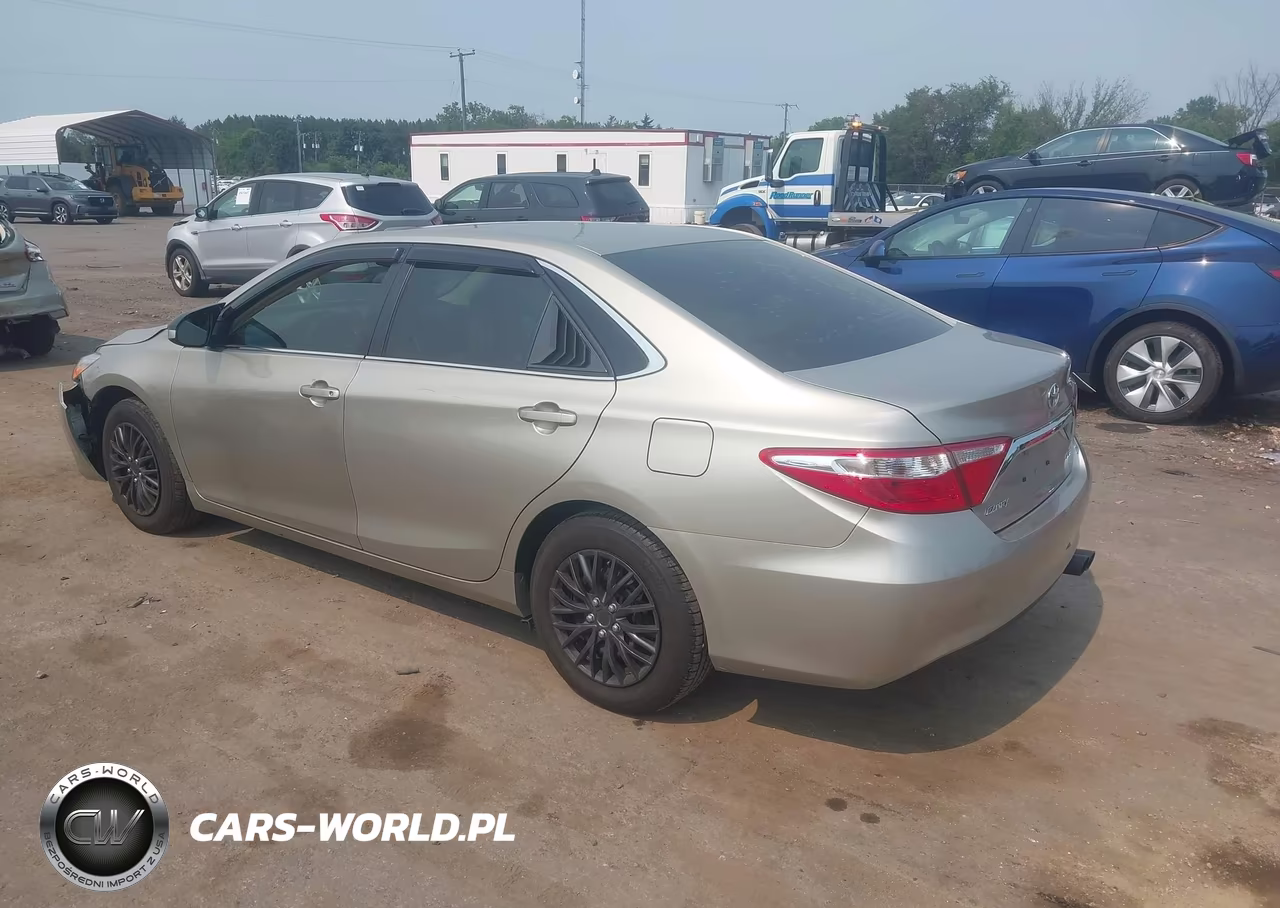2015 Toyota Camry Le VIN:4T4BF1FK3FR480530 - 3