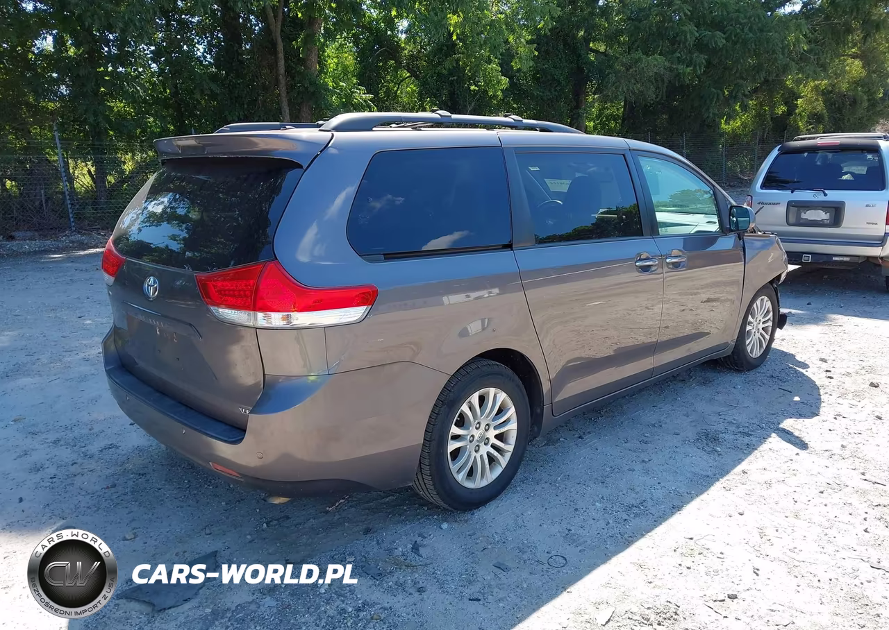 2012 Toyota Sienna Xle V6 8 Passenger VIN:5TDYK3DC8CS201634 - 4