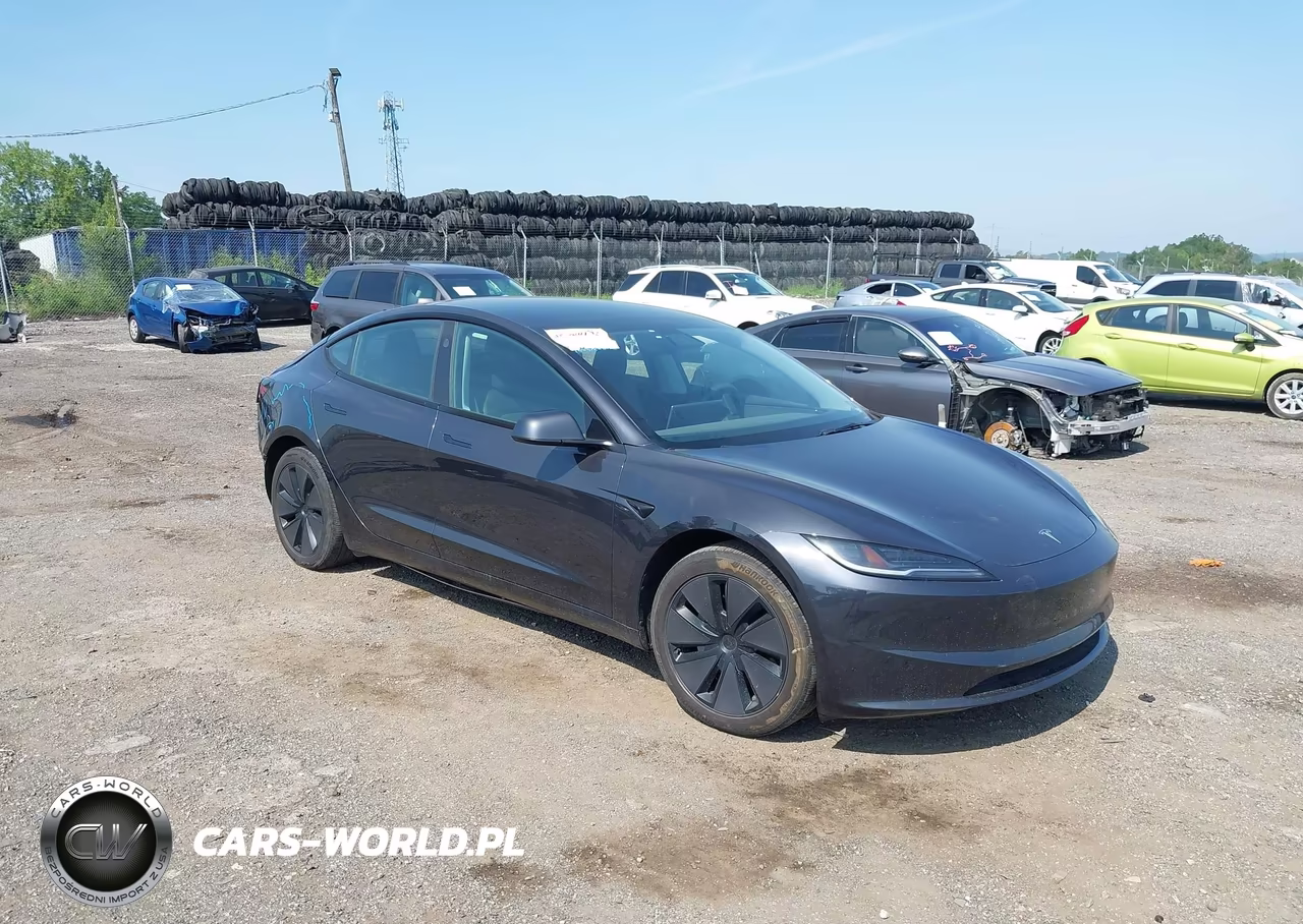 2024 Tesla Model 3 – zdjęcie 1 z 18