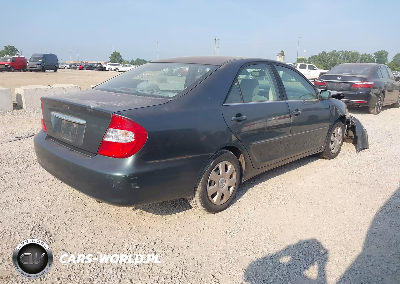 2003 Toyota Camry Xle VIN:4T1BE32K53U702334 - 4