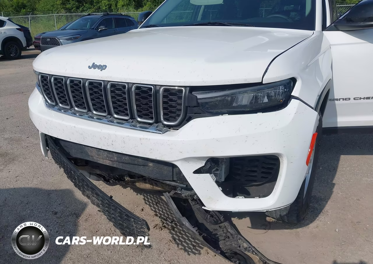 2023 Jeep Grand Cherokee Laredo 4X2 VIN:1C4RJGAG4PC563957 - 6
