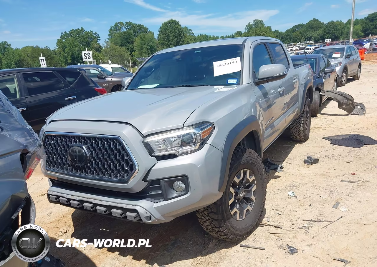 2018 Toyota Tacoma Trd Off Road VIN:5TFCZ5AN6JX156109 - 12