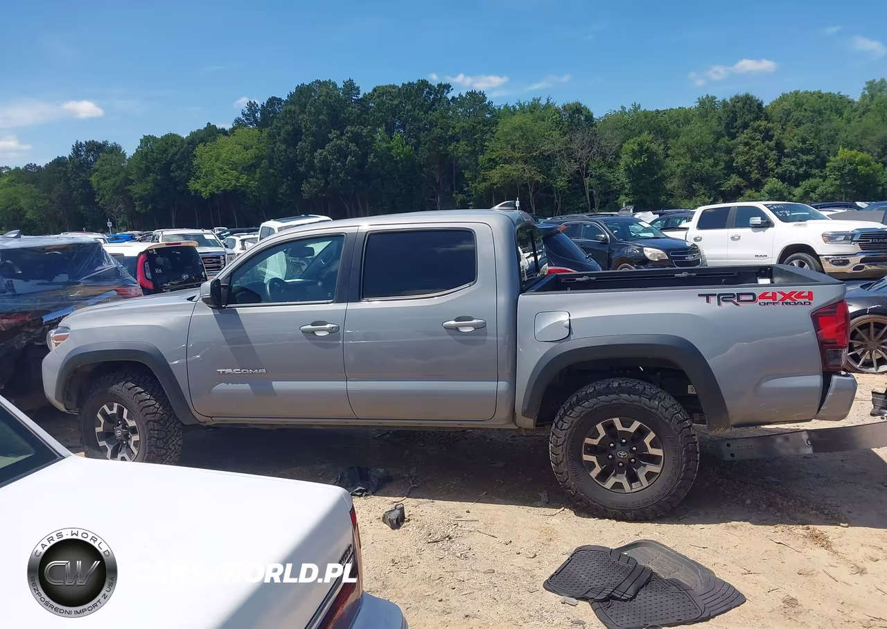 2018 Toyota Tacoma Trd Off Road VIN:5TFCZ5AN6JX156109 - 14
