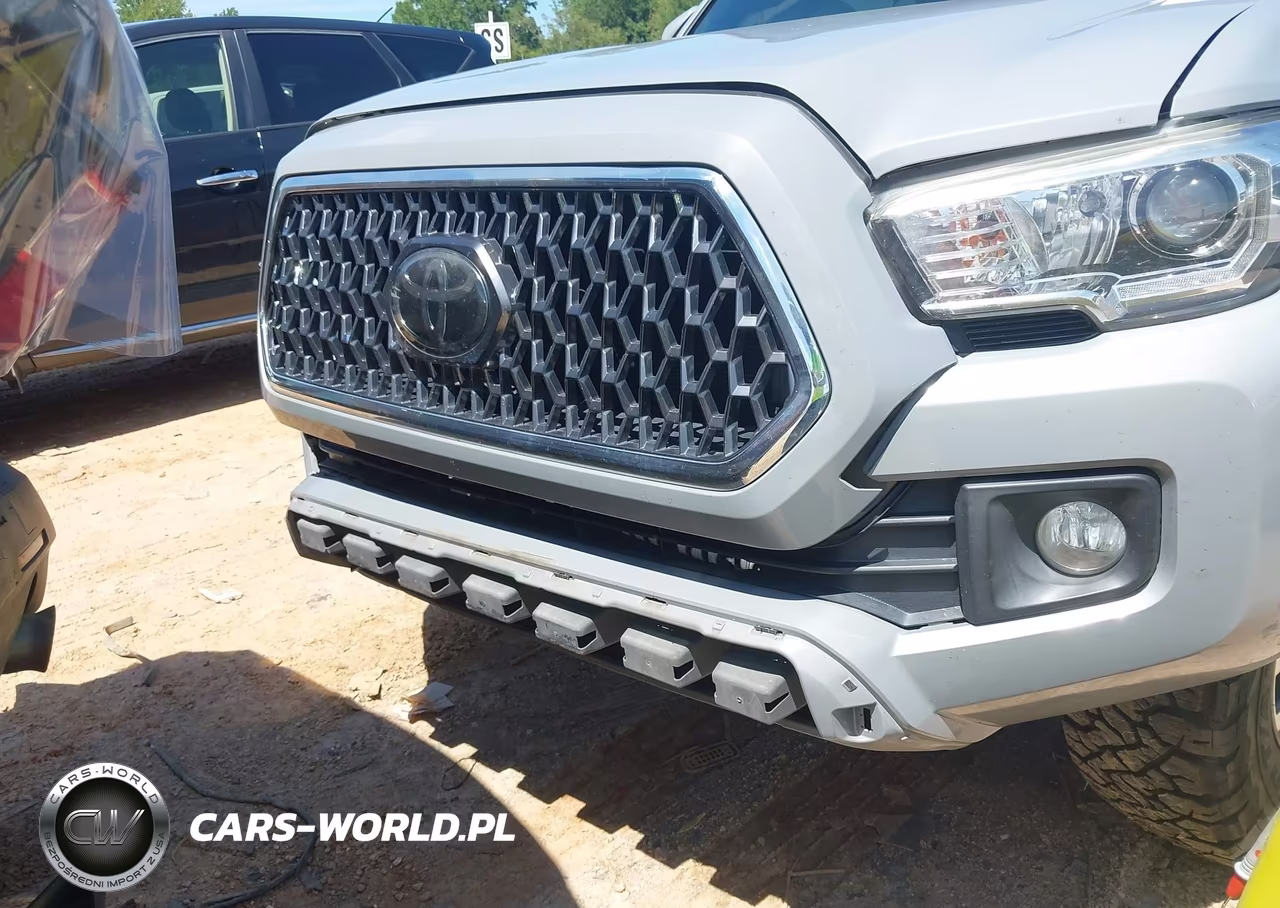 2018 Toyota Tacoma Trd Off Road VIN:5TFCZ5AN6JX156109 - 6