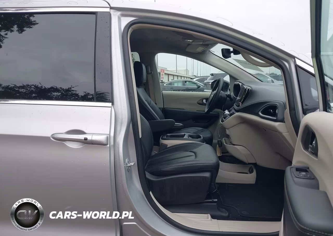 2024 Chrysler Pacifica Hybrid Select VIN:2C4RC1S74RR185221 - 5