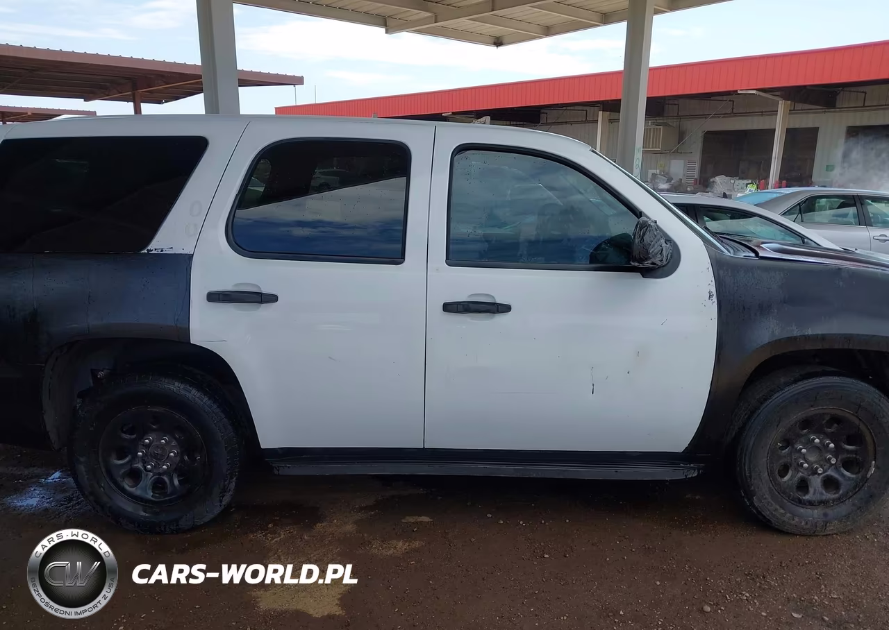 2014 Chevrolet Tahoe Commercial VIN:1GNLC2E03ER198107 - 12