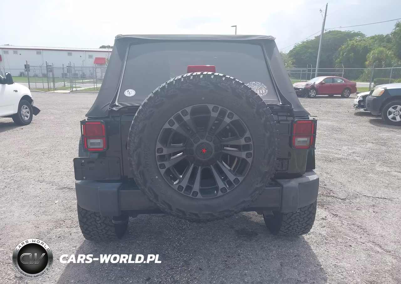 2018 Jeep Wrangler Jk Unlimited Altitude 4X4 VIN:1C4BJWEG6JL867546 - 16