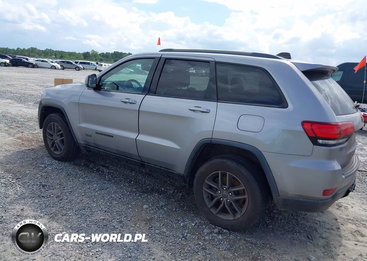 2017 Jeep Grand Cherokee 75Th Anniversary Edition 4X2 VIN:1C4RJEAG8HC669320 - 3