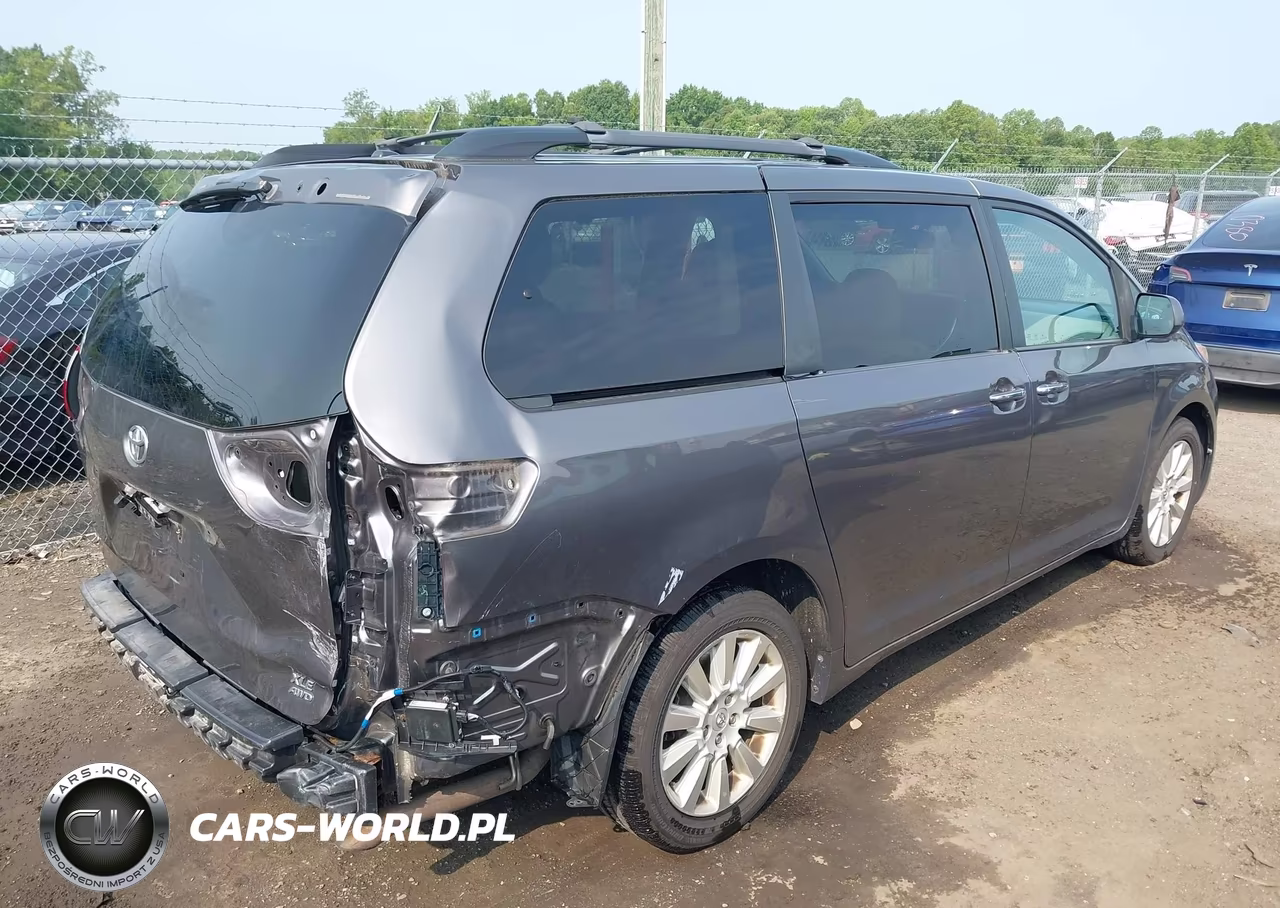 2015 Toyota Sienna Xle Premium 7 Passenger VIN:5TDDK3DC7FS100782 - 4