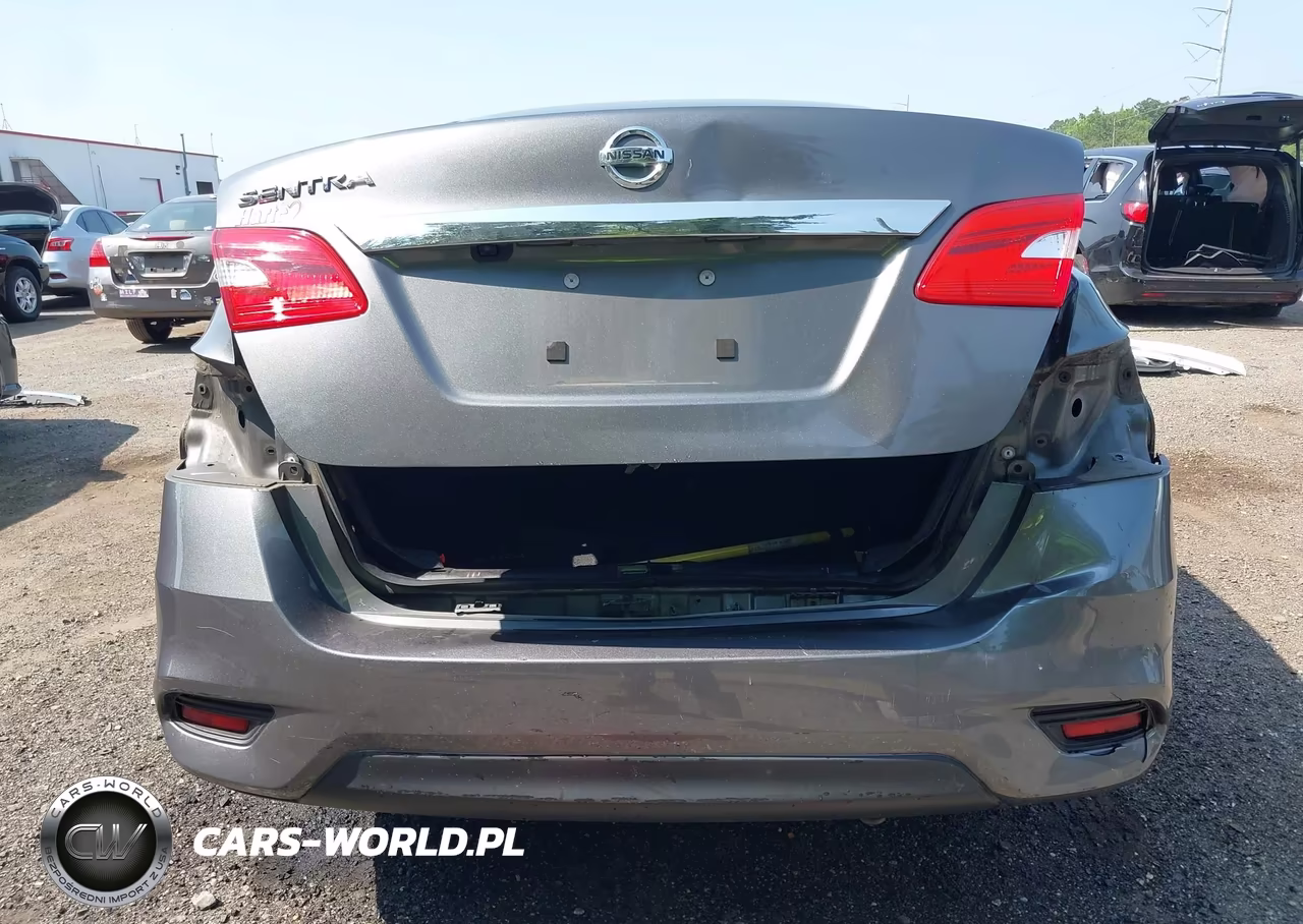 2018 Nissan Sentra S VIN:3N1AB7AP9JY323122 - 17