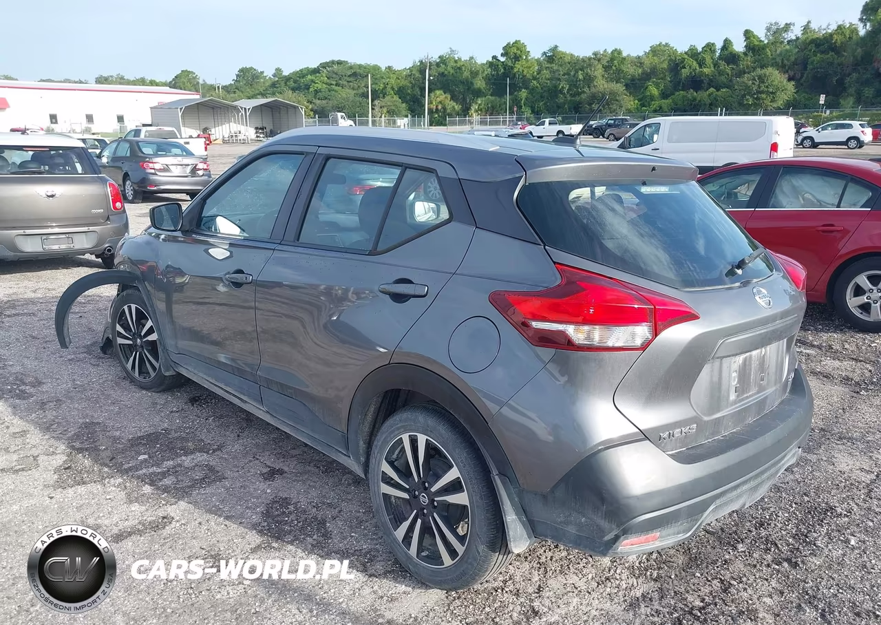 2019 Nissan Kicks Sv VIN:3N1CP5CU3KL471833 - 3