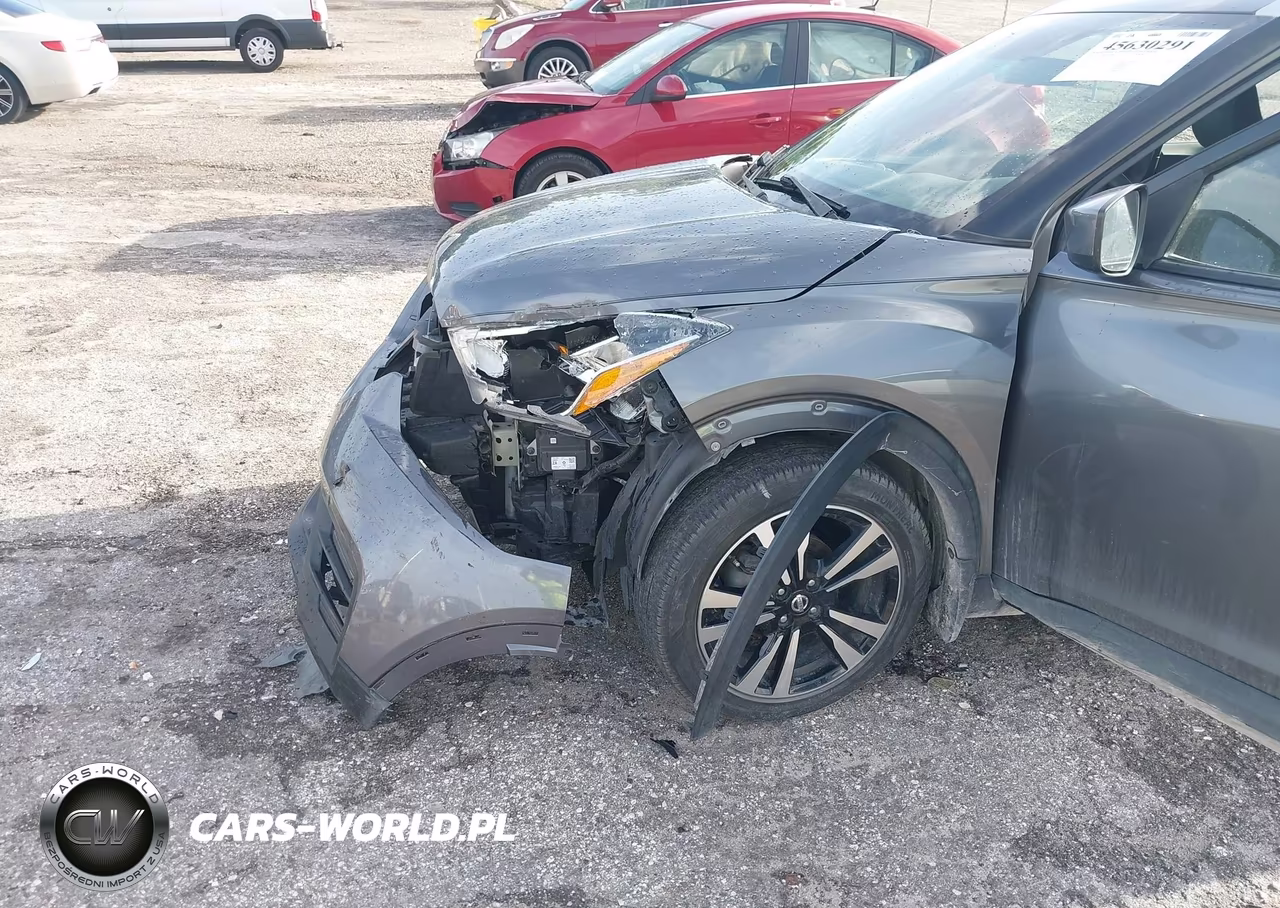 2019 Nissan Kicks Sv VIN:3N1CP5CU3KL471833 - 6