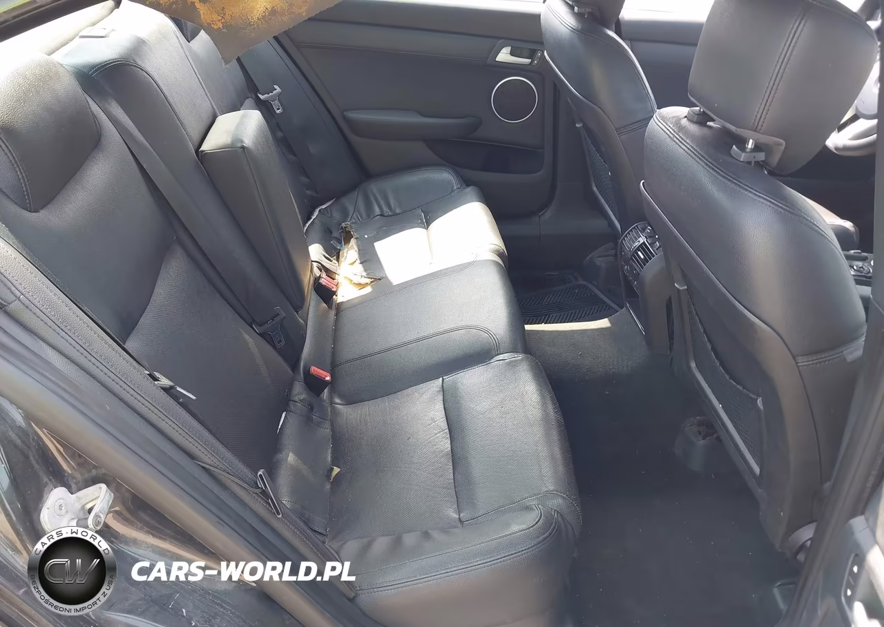 2008 Pontiac G8 VIN:6G2ER57768L149929 - 8