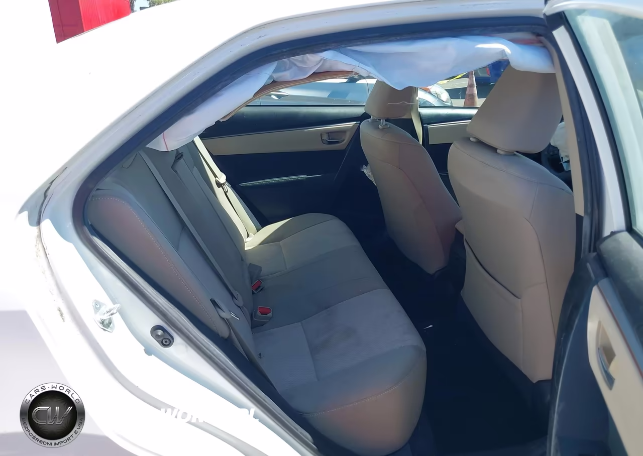 2015 Toyota Corolla Le Plus VIN:5YFBURHE5FP231184 - 8
