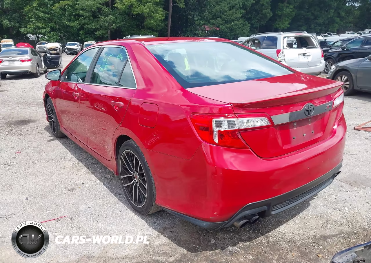 2014 Toyota Camry Se VIN:4T1BF1FK3EU870701 - 3