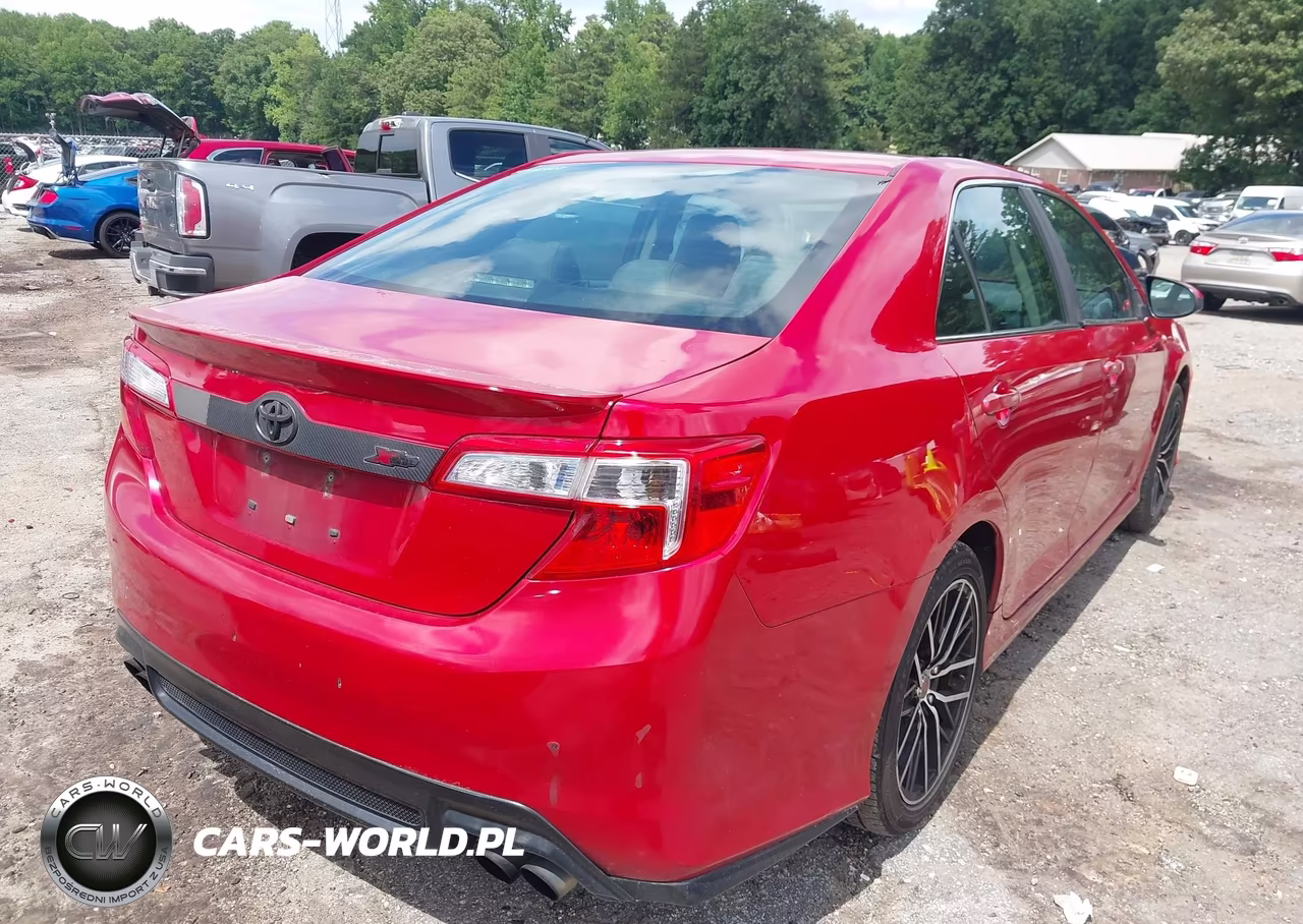 2014 Toyota Camry Se VIN:4T1BF1FK3EU870701 - 4