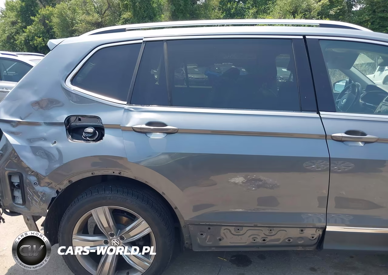 2018 Volkswagen Tiguan 2.0T Sel Premium VIN:3VV5B7AX1JM002747 - 19