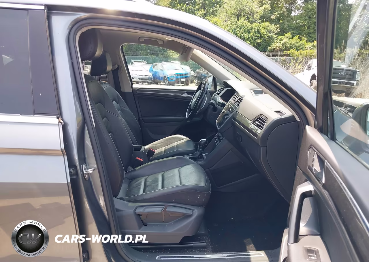 2018 Volkswagen Tiguan 2.0T Sel Premium VIN:3VV5B7AX1JM002747 - 5