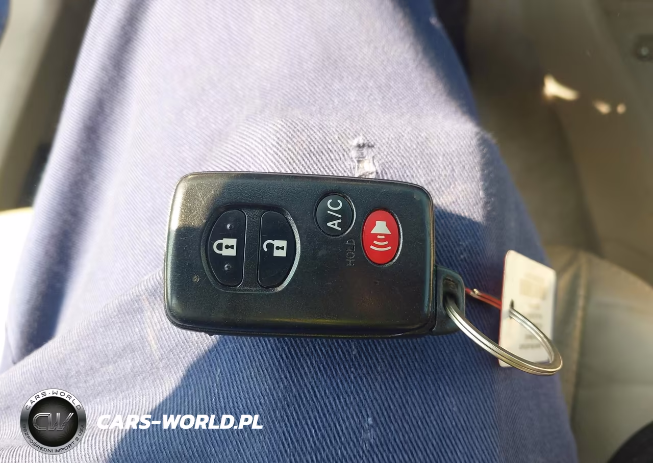 2010 Toyota Prius Iv VIN:JTDKN3DUXA0074746 - 11