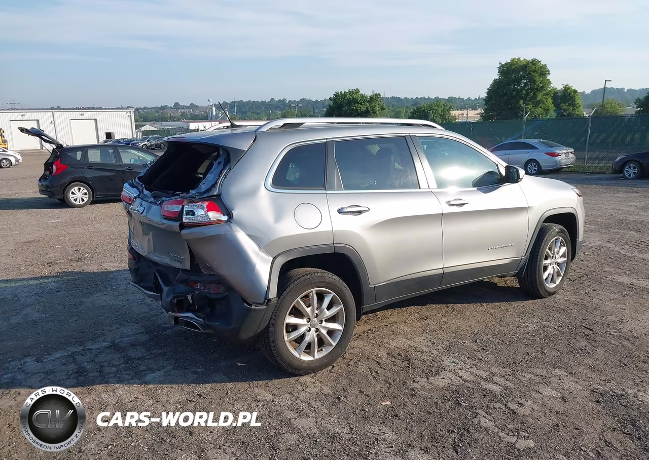 2015 Jeep Cherokee Limited VIN:1C4PJMDS3FW666502 - 4