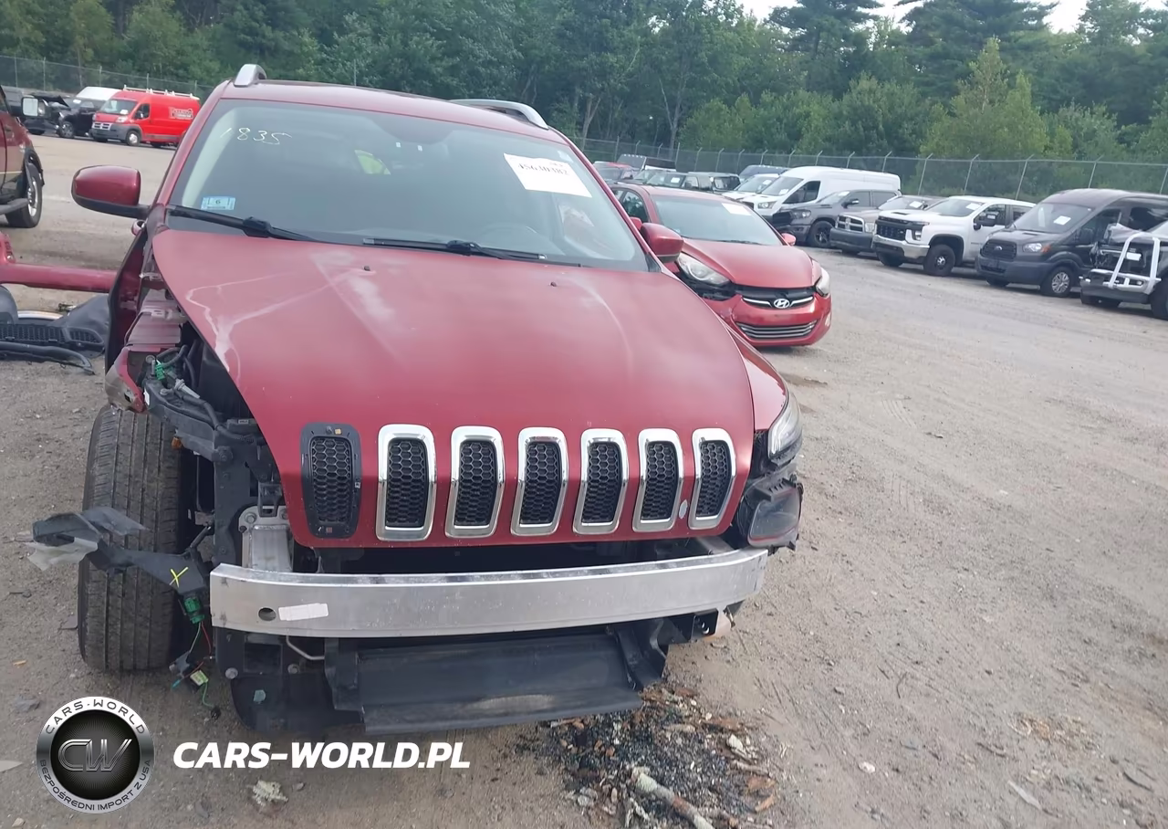 2015 Jeep Cherokee Latitude VIN:1C4PJMCB3FW745167 - 13