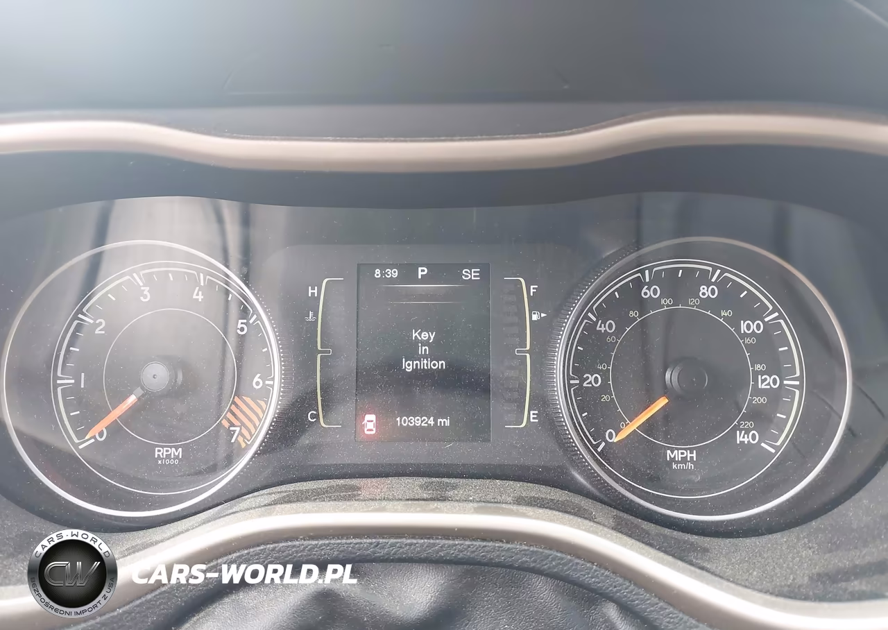 2015 Jeep Cherokee Latitude VIN:1C4PJMCB3FW745167 - 7