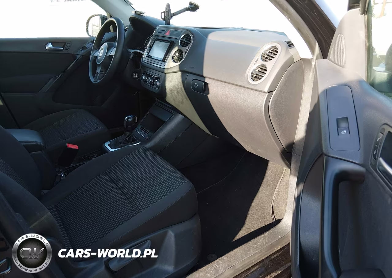 2011 Volkswagen Tiguan S VIN:WVGBV7AX4BW519949 - 5