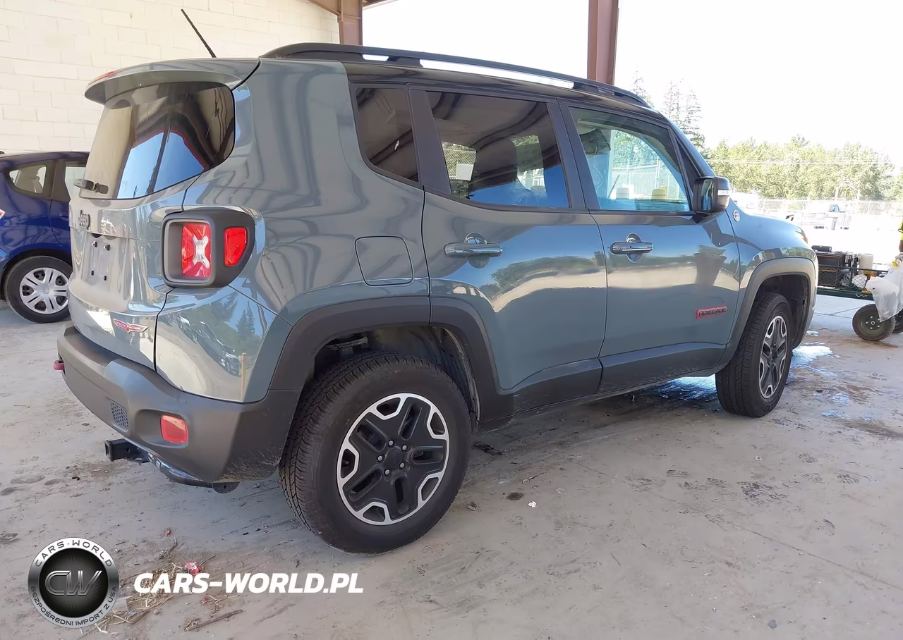 2017 Jeep Renegade Trailhawk VIN:ZACCJBCB6HPG49181 - 4