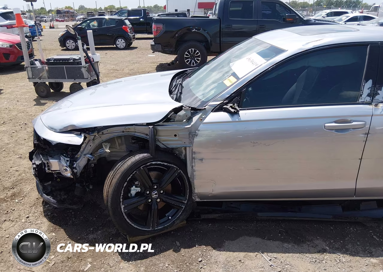 2026 Honda Accord Hybrid Sport-L VIN:1HGCY2F70TA000327 - 18