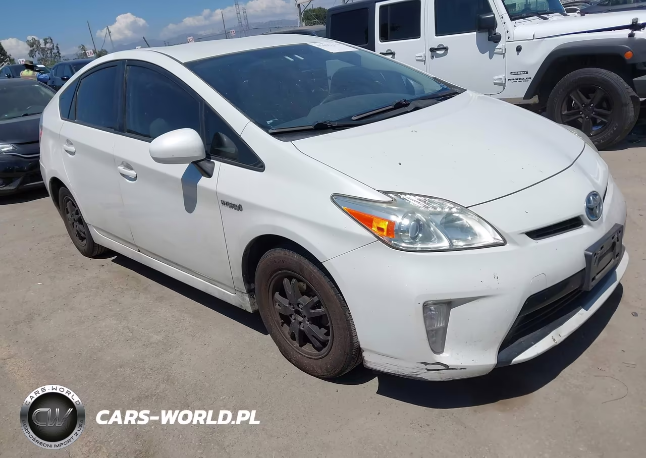2014 Toyota Prius Two – zdjęcie 1 z 16