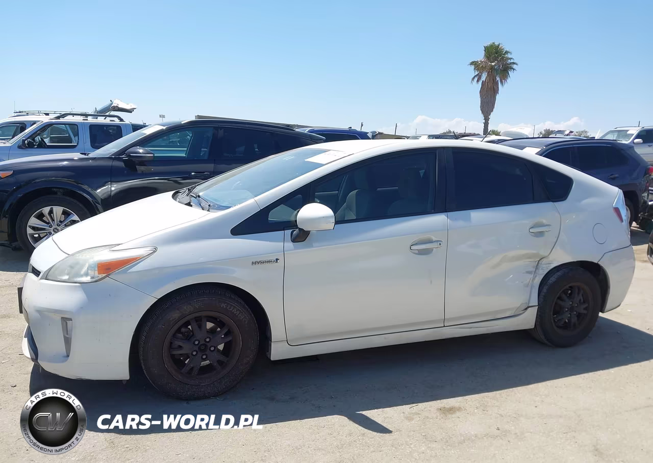 2014 Toyota Prius Two VIN:JTDKN3DU2E1777449 - 14