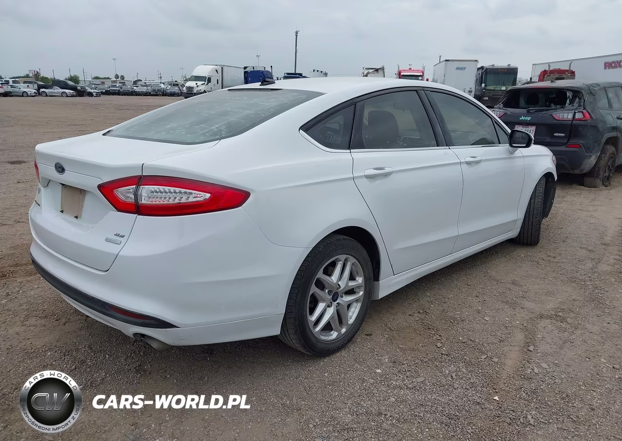 2015 Ford Fusion Se VIN:1FA6P0HD7F5130405 - 4