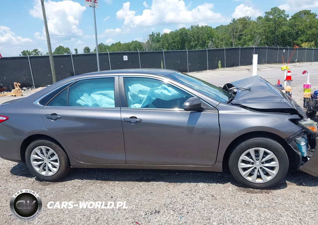 2015 Toyota Camry Le VIN:4T1BF1FK2FU910221 - 13